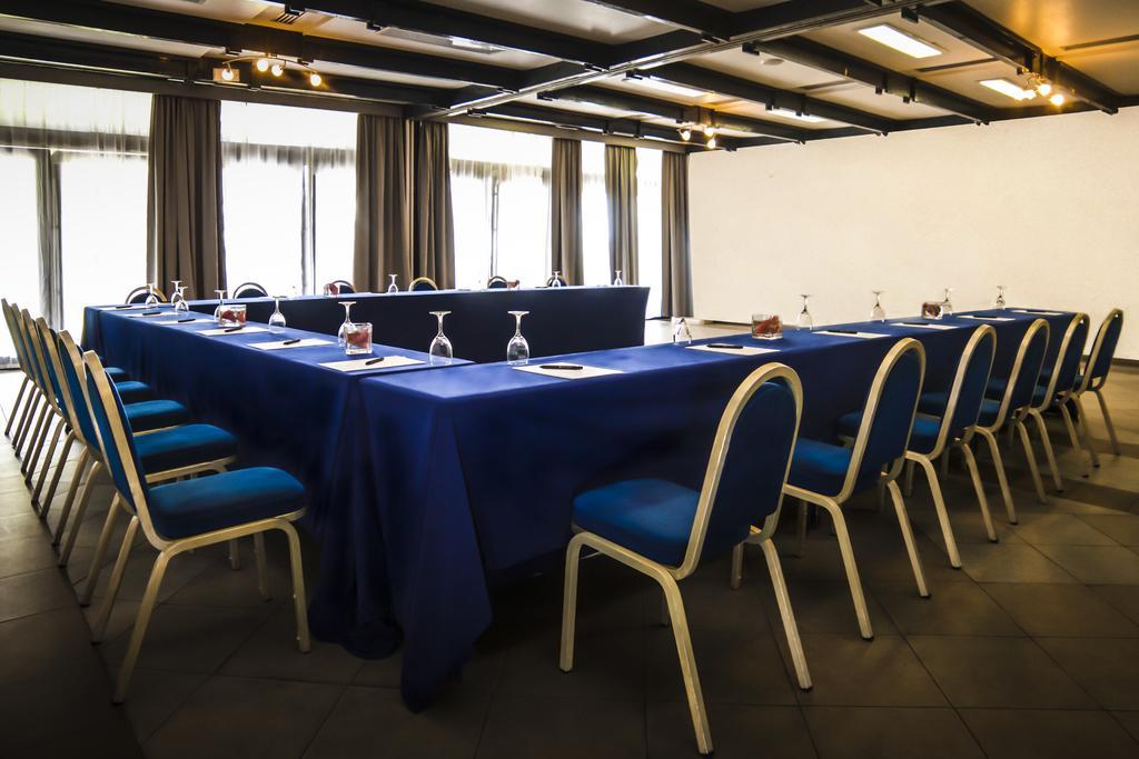 Douala Rabingha Hotel מראה חיצוני תמונה